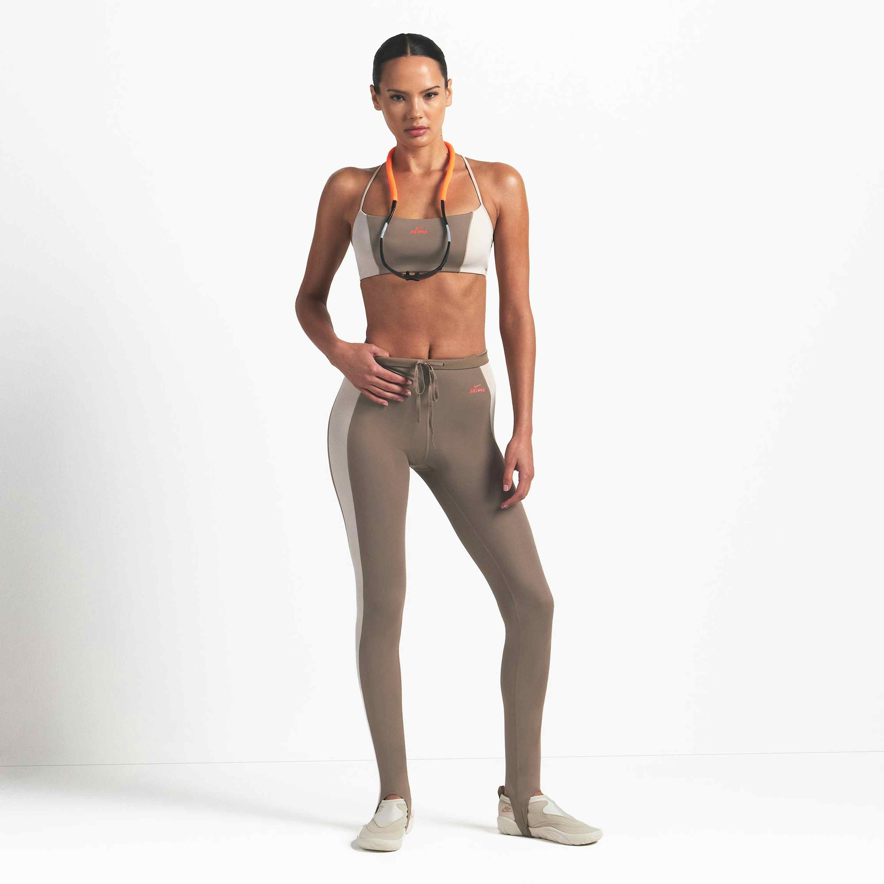 DRAWCORD STIRRUP 26" LEGGING