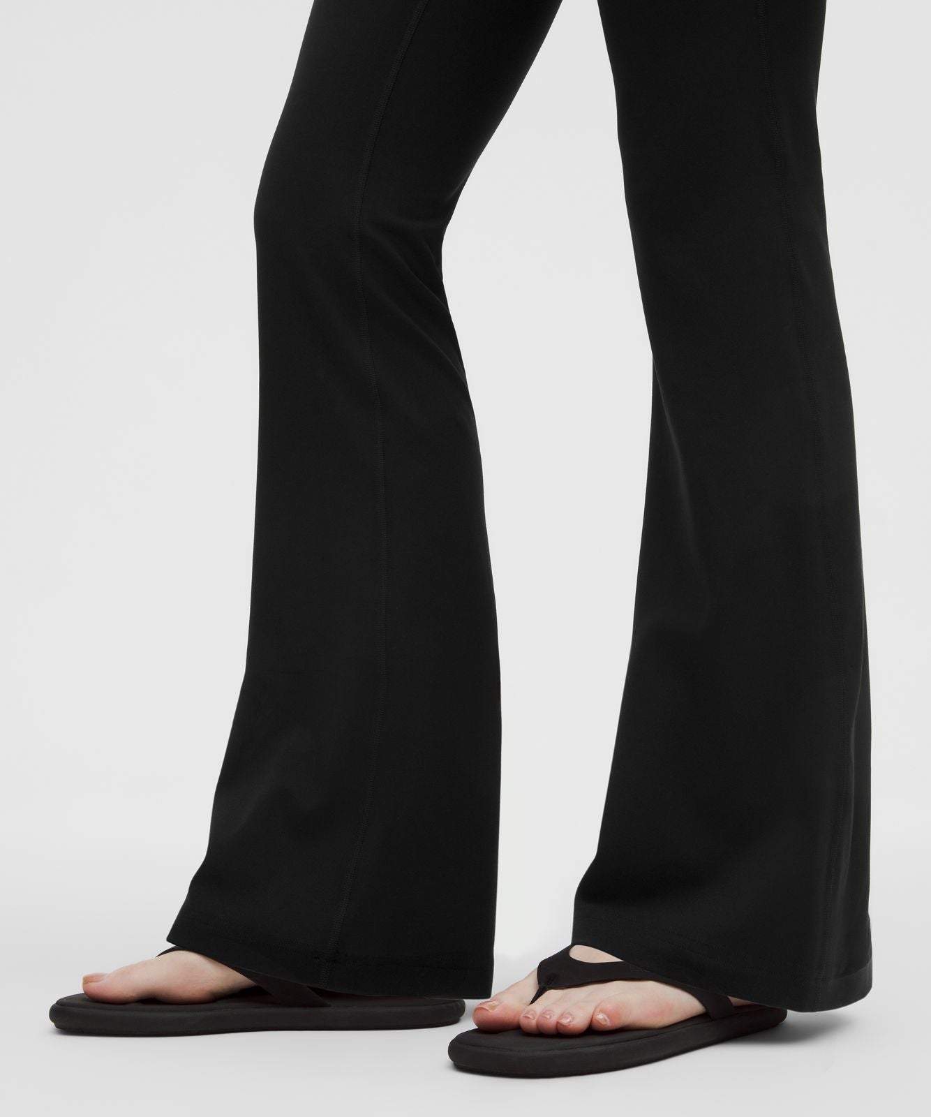 Pantalon Groove évasé taille haute en Nulu Standard