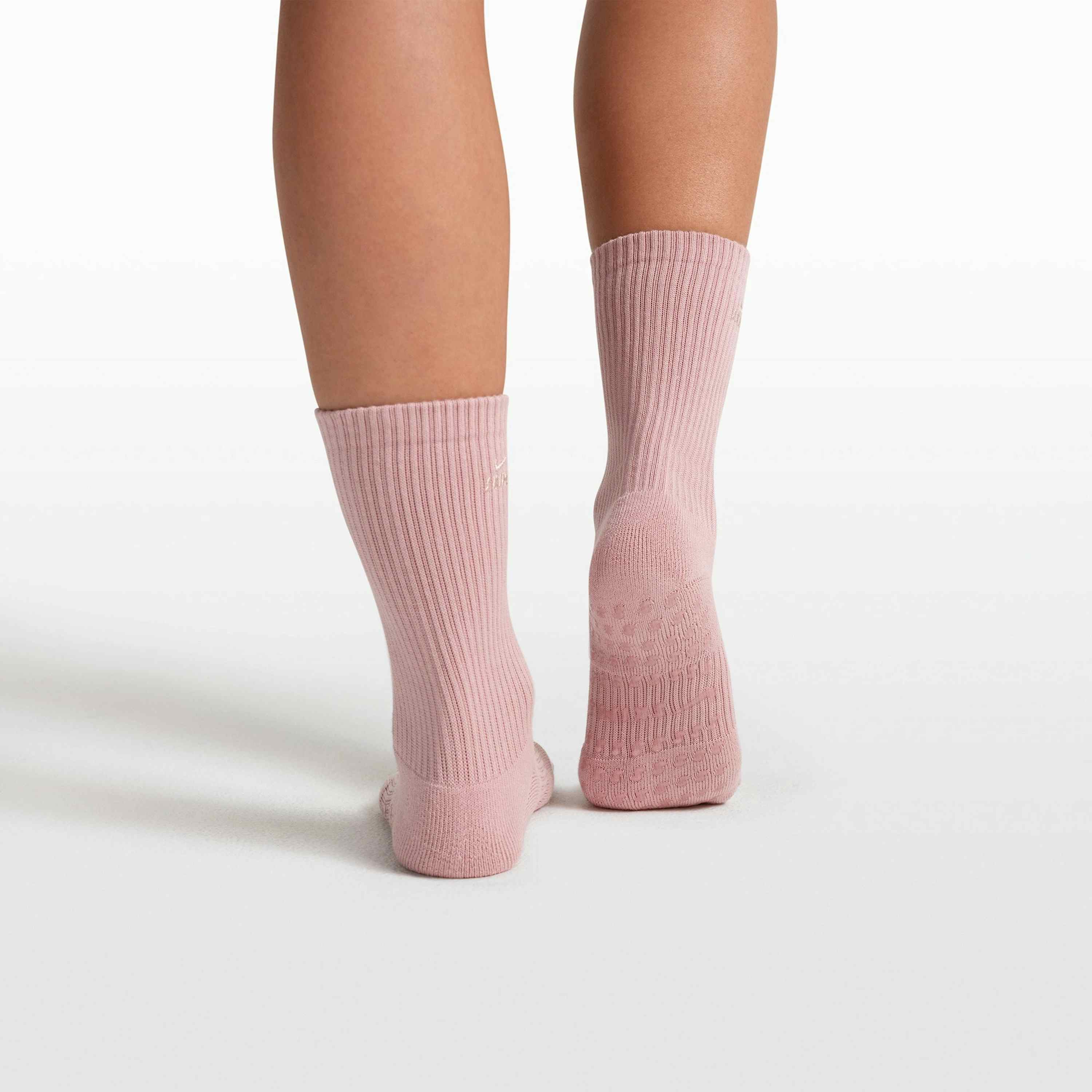 DRI-FIT PILATES GRIP CREW SOCK