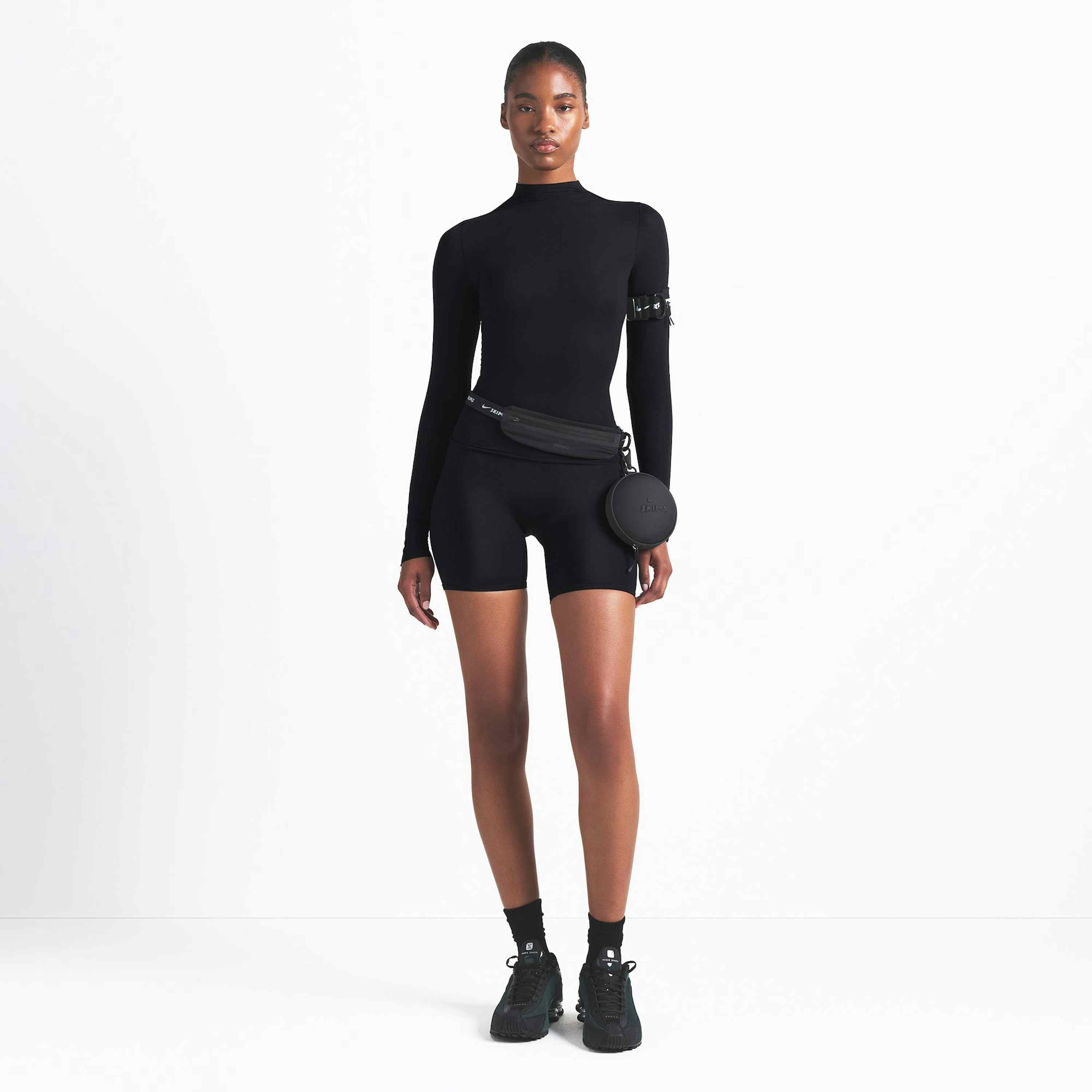 MOCK NECK LONG SLEEVE TOP